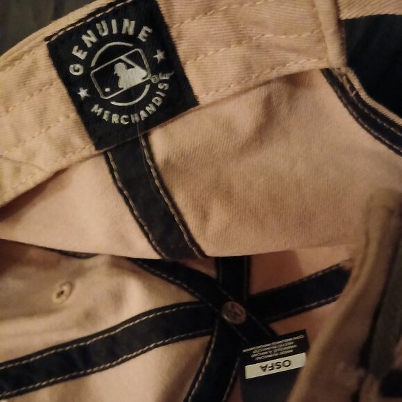 Authentic LA Dodgers X Urban Outfitters Ball Cap - Picture 6 of 8